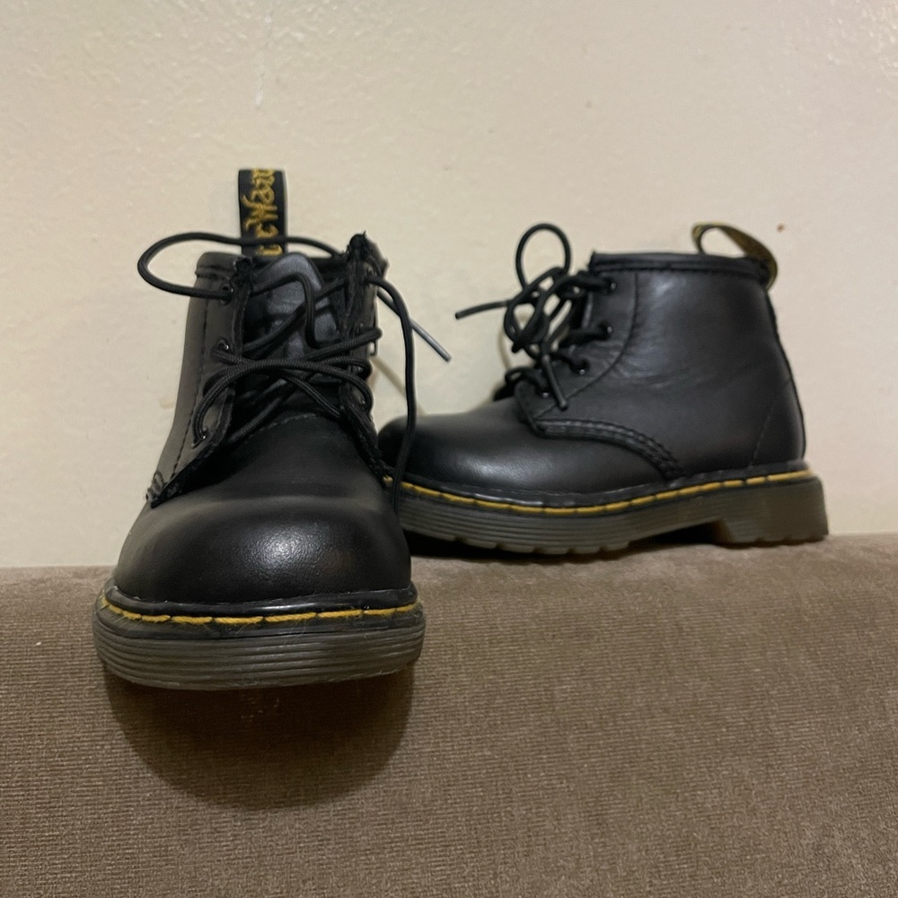 Toddler doc martens